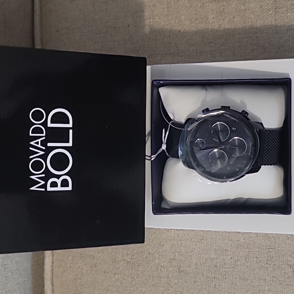 NWT!! Movado Bold Watch - Picture 3 of 9